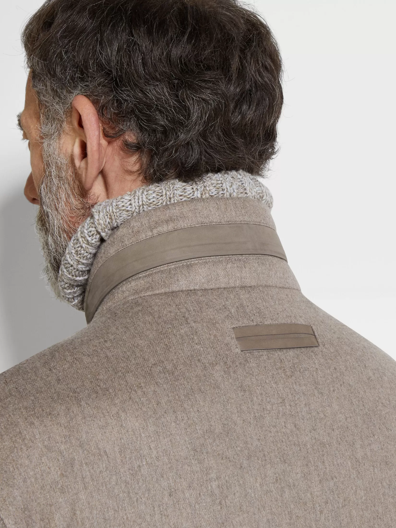 abrigo_de_tres_cuartos_en_oasi_cashmere_elements_2-1.webp Sale ZEGNA Abrigo de Tres Cuartos en Oasi Cashmere Elements Grispardoclarojaspeado