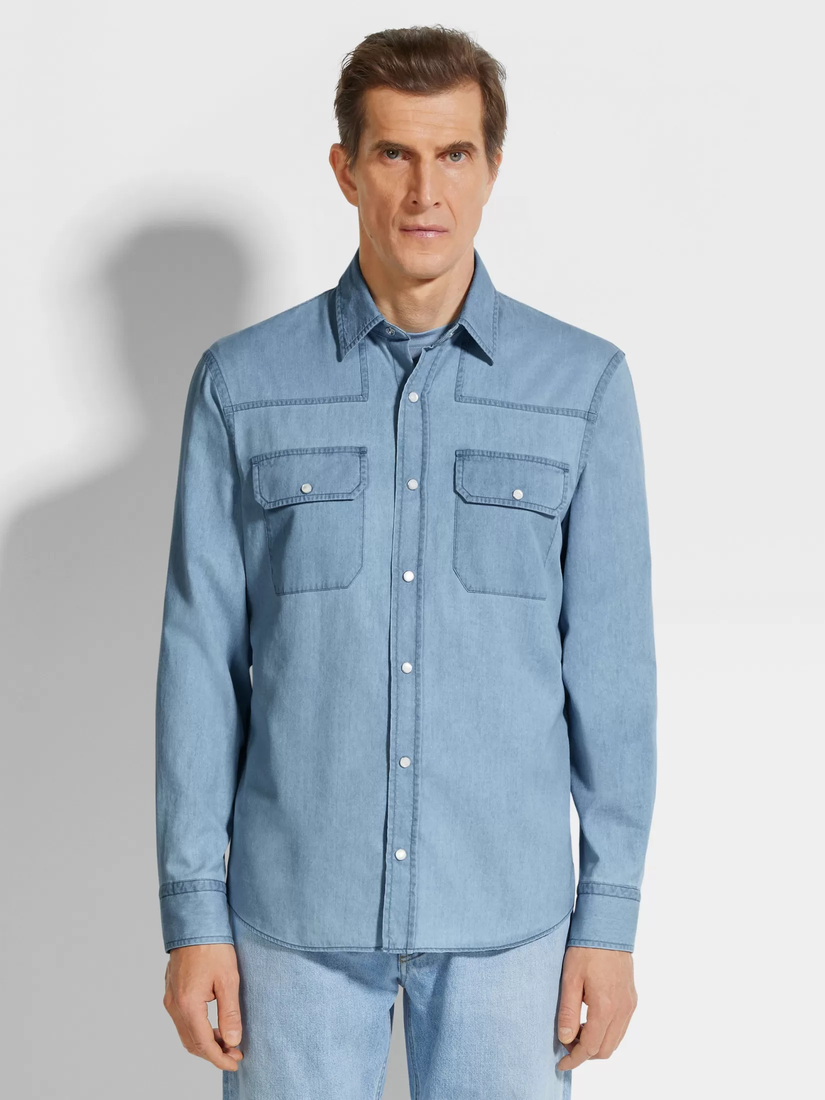 camisa_vaquera_en_algodn_descolorida_3.webp Online ZEGNA Camisa Vaquera en Algodón Descolorida Azulclaro