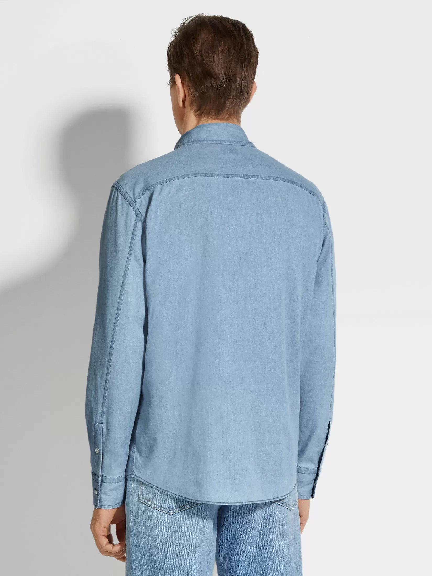 camisa_vaquera_en_algodn_descolorida_4.webp Online ZEGNA Camisa Vaquera en Algodón Descolorida Azulclaro