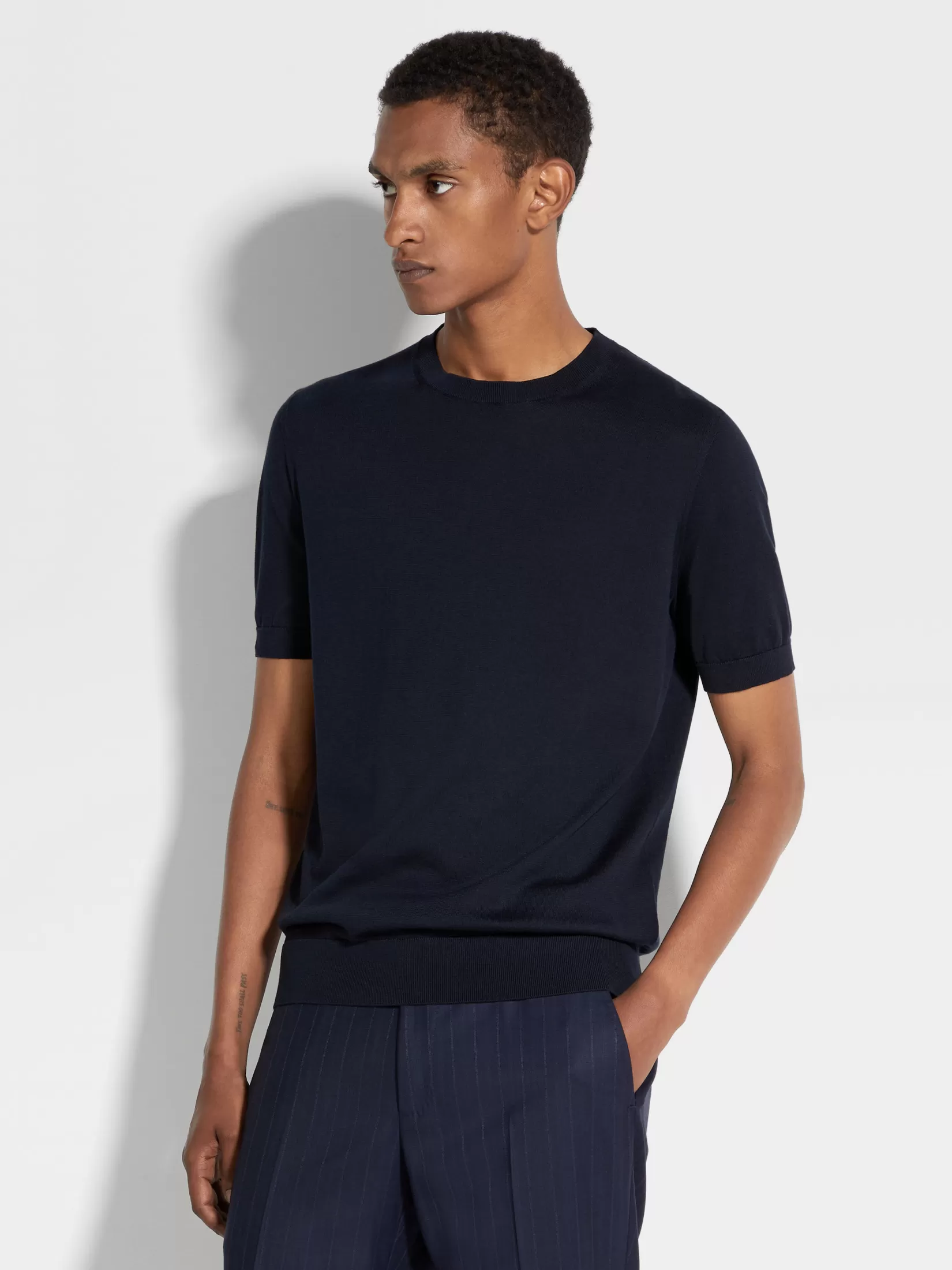Sale ZEGNA Camiseta de Cuello Redondo en Premium Cotton Color Azul Marino Azulmarino