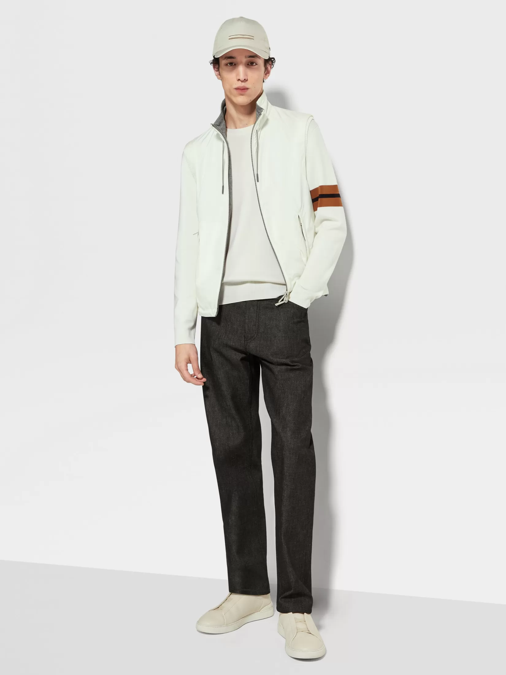 chaleco_brezza_reversible_en_microfibra_1.webp New ZEGNA Chaleco Brezza Reversible en Microfibra Blanco/Gris