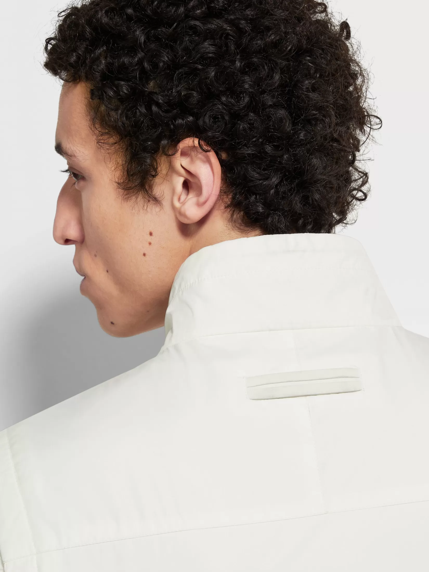 chaleco_brezza_reversible_en_microfibra_2.webp New ZEGNA Chaleco Brezza Reversible en Microfibra Blanco/Gris