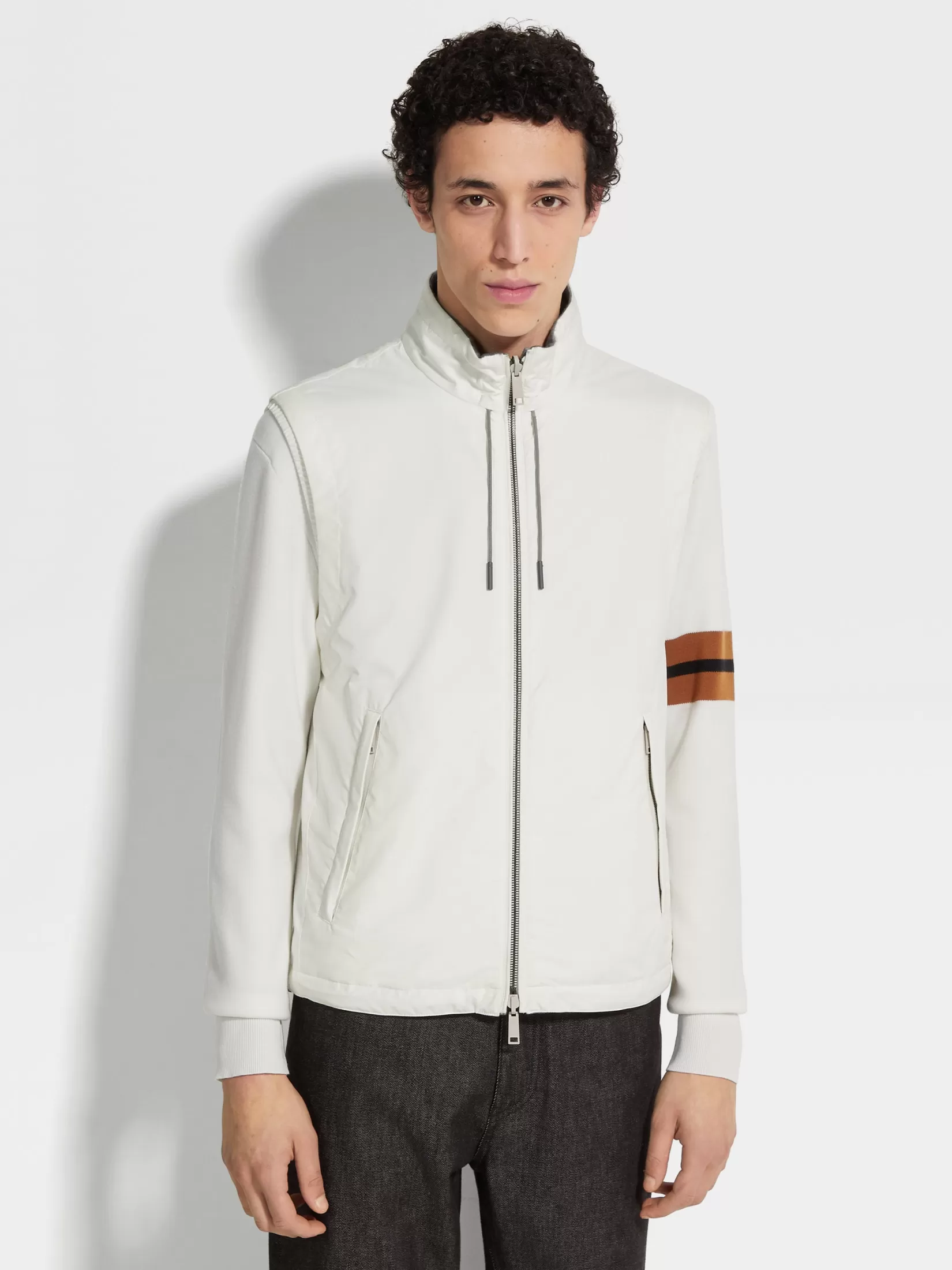 chaleco_brezza_reversible_en_microfibra_3.webp New ZEGNA Chaleco Brezza Reversible en Microfibra Blanco/Gris