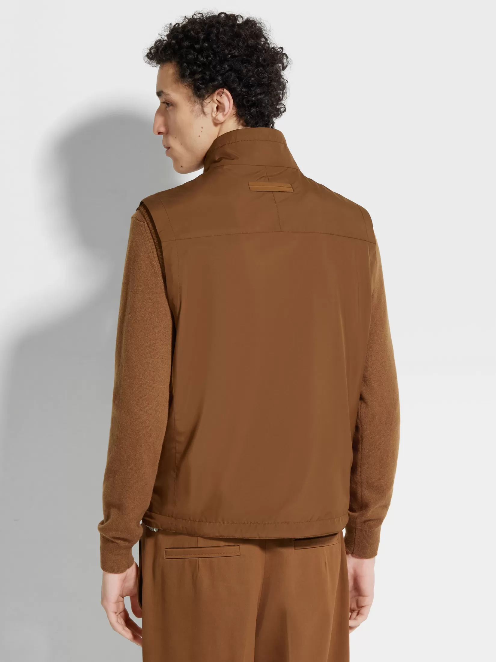 chaleco_brezza_reversible_en_microfibra_4-1.webp Clearance ZEGNA Chaleco Brezza Reversible en Microfibra Foliageoscuro/Gris