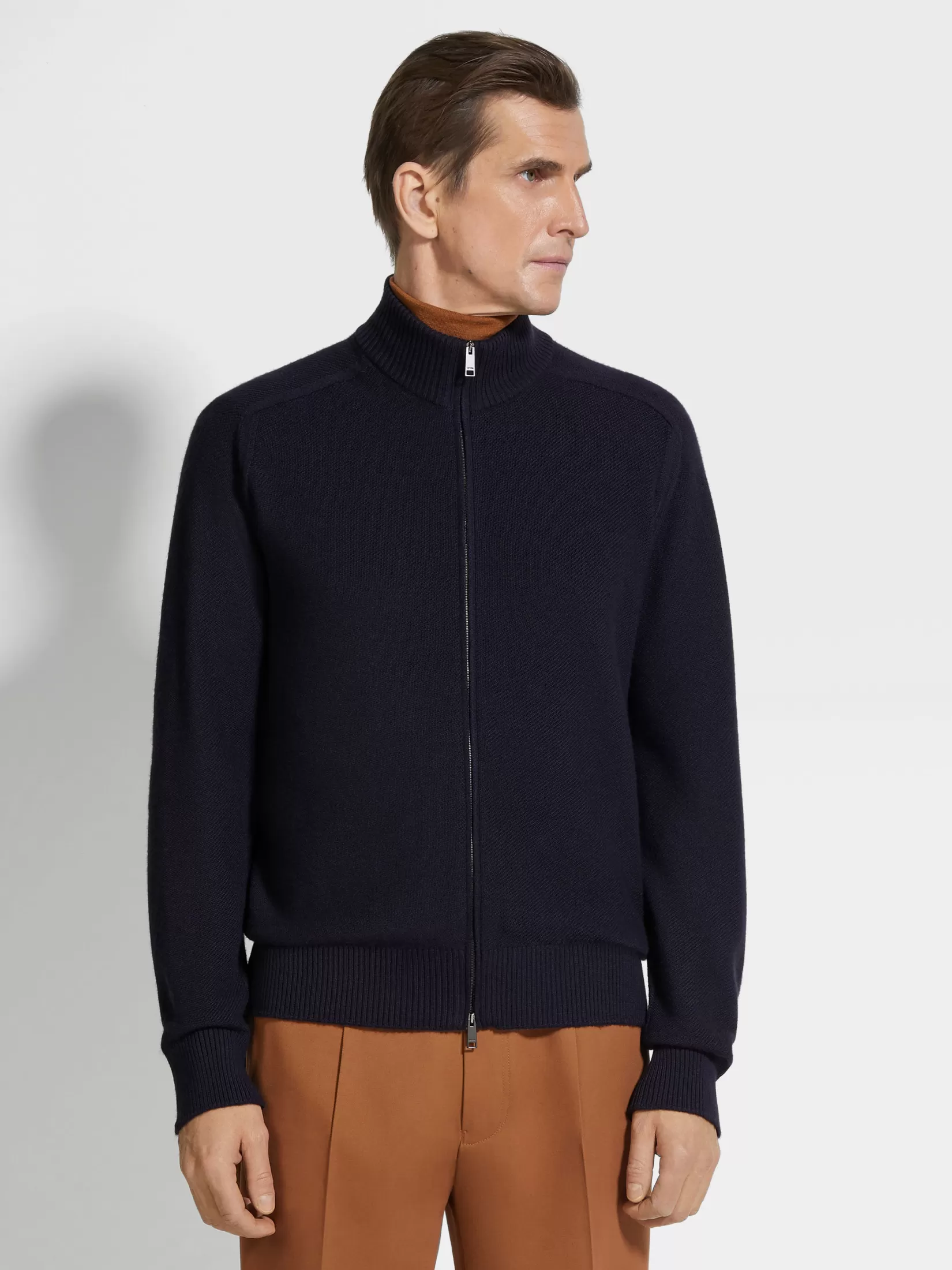 crdigan_con_cremallera_en_cashseta_azul_marino_3.webp Store ZEGNA Cárdigan con Cremallera en Cashseta Azul Marino Azulmarino