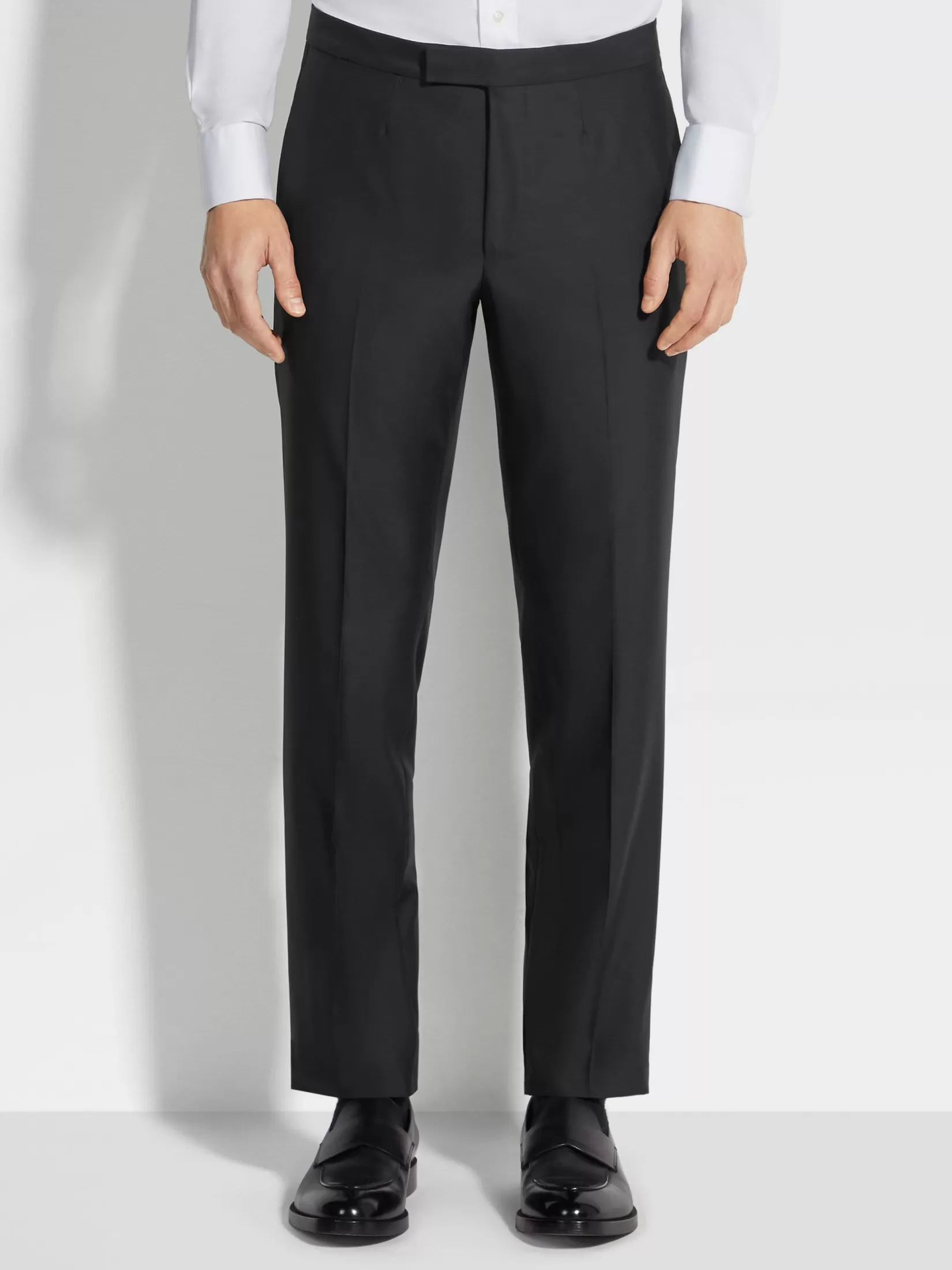 esmoquin_en_lana_y_seda_trofeo__color_negro_4.webp Hot ZEGNA Esmoquin en Lana y Seda Trofeo™ 600 Color Negro