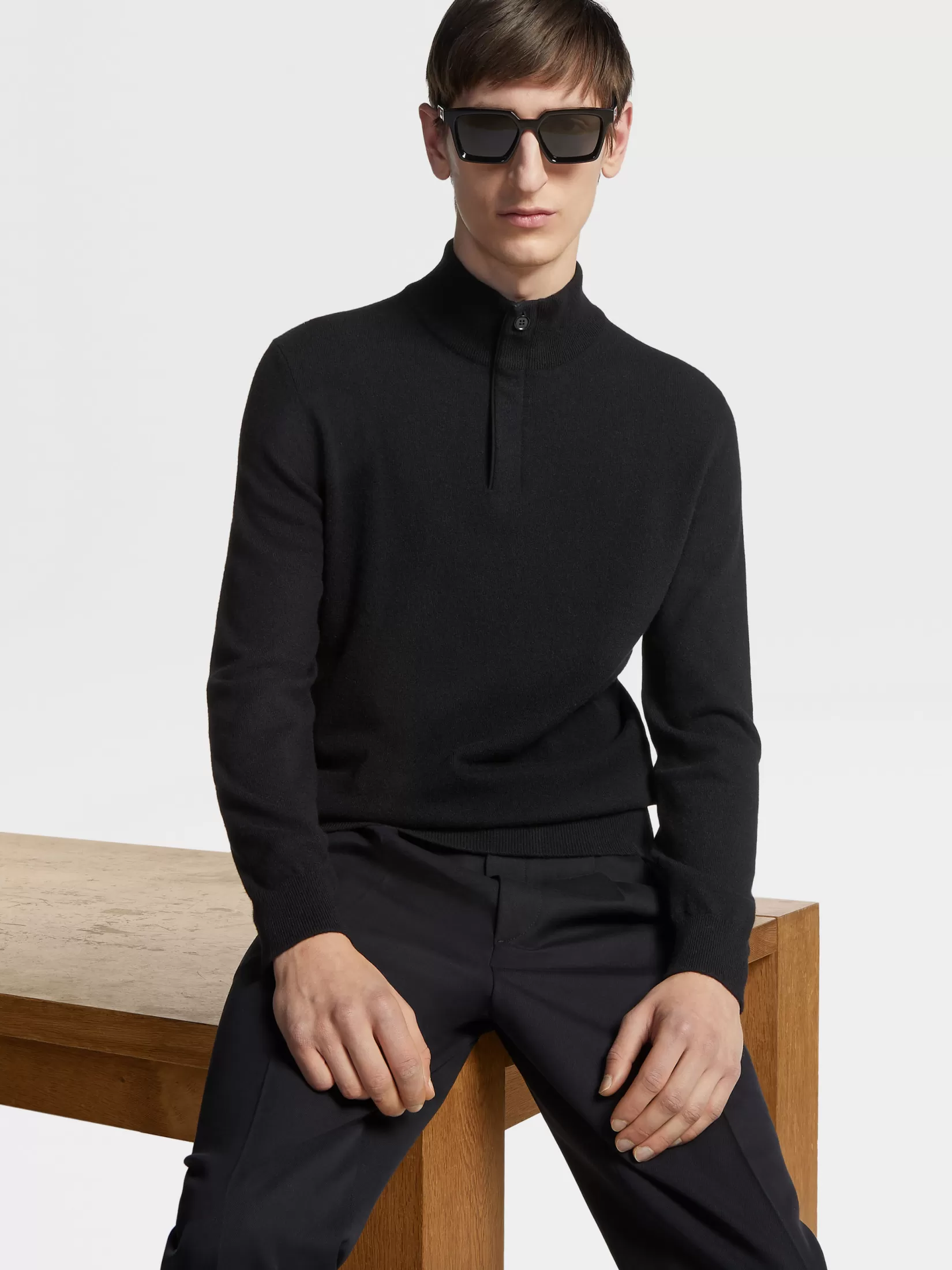 Store ZEGNA Jersey con Cuello de Chimenea y Cremallera en Oasi Cashmere Color Negro