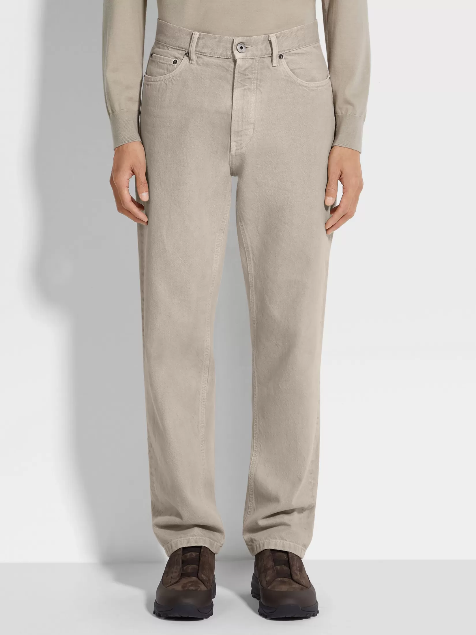 vaqueros_roccia_de_algodn_gris_pardo_claro_4.webp Outlet ZEGNA Vaqueros Roccia de Algodón Gris Pardo Claro Grispardoclaro